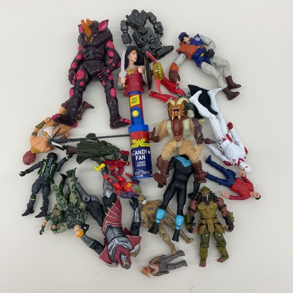 Mixed Action Figure LOT Predator Power Rangers Wonder Woman GI Joe Used Loose - Picture 1 of 5
